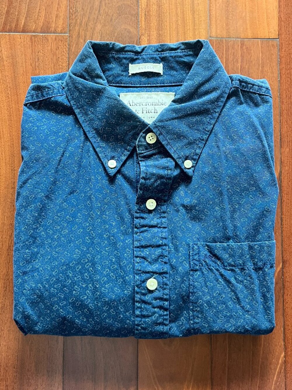 Abercrombie & Fitch Muscle Fit Blue Pattern Button Down Shirt Mens M